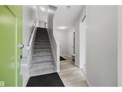 #102 1530 TAMARACK BV NW photo 4