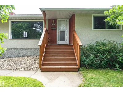 11139 62 AV NW photo 4