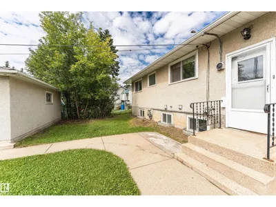 11139 62 AV NW photo 52