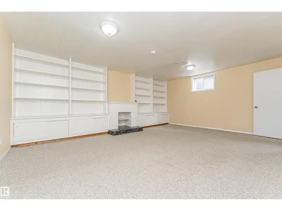11139 62 AV NW photo 38