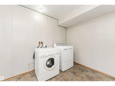 11139 62 AV NW photo 36