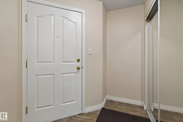 #101 911 RABBIT HILL RD NW photo 3