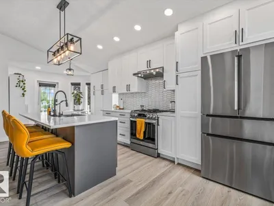 8731 160A AV NW photo 14