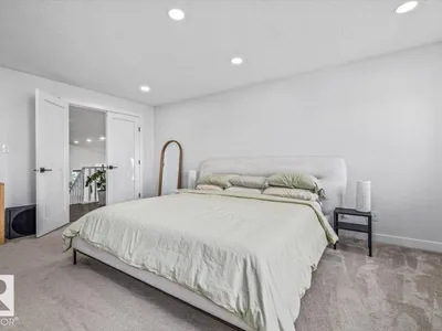 8731 160A AV NW photo 23