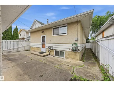 9251 91 ST NW photo 36