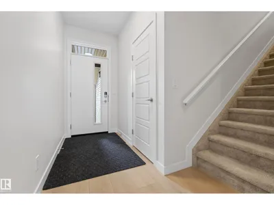 19286 22A AV NW photo 18