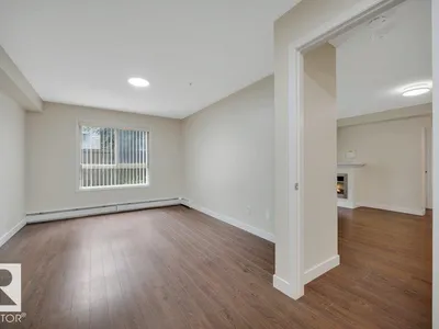 #122 17011 67 AV NW photo 21