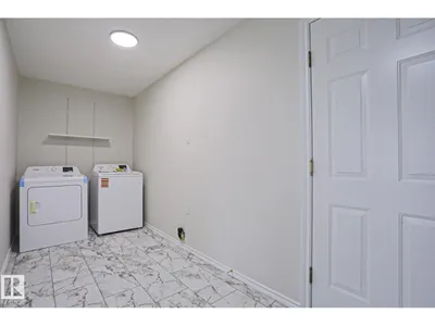 1028 James CR NW photo 14