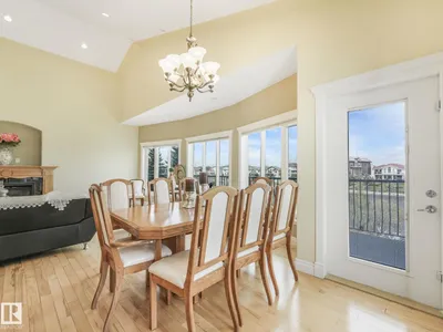 7504 161A AV NW photo 15
