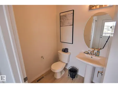 1512 157 ST SW photo 11