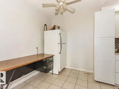 #5 14205 82 ST NW photo 5