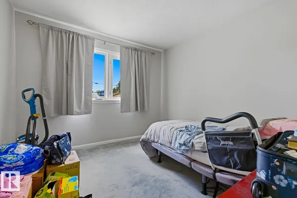 9716 162 st NW Edmonton NW photo 3