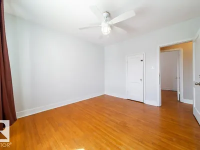 7812 128 AV NW photo 10