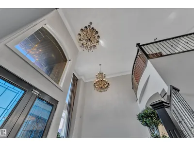 10915 175 AV NW photo 17
