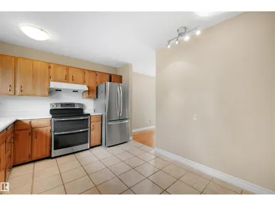 4139 122 ST NW photo 10