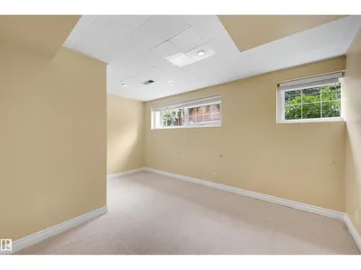 4139 122 ST NW photo 30