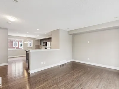 5409 3 AV SW photo 4
