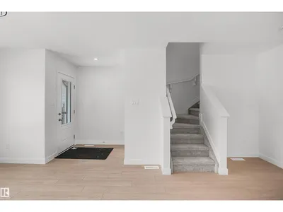 33 Leawood LI photo 4