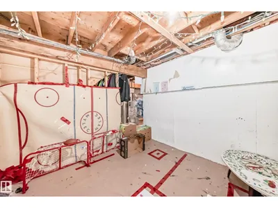 18611 66 AV NW photo 39