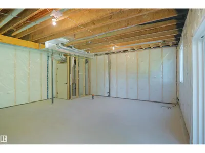 #33 19904 31 AV NW photo 32
