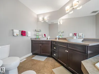 1478 37B AV NW photo 35