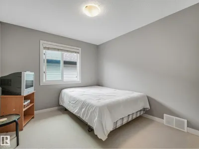 1478 37B AV NW photo 41