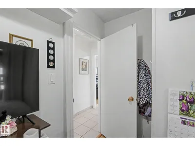 9706 159 ST NW photo 28