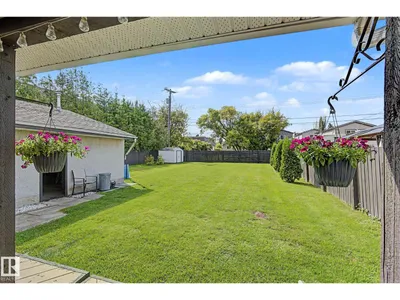 9706 159 ST NW photo 40