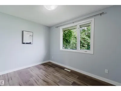 11420 46 AV NW photo 17