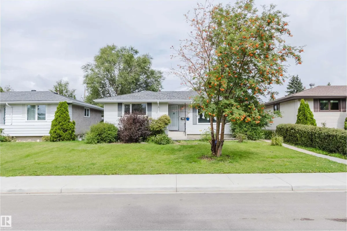 11420 46 AV NW exterior