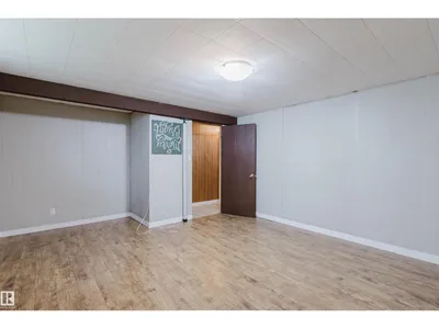 11420 46 AV NW photo 24