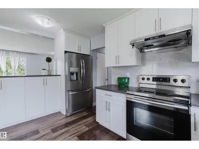 11420 46 AV NW photo 10