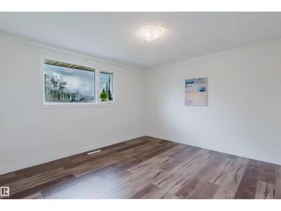 11420 46 AV NW photo 13