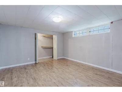 11420 46 AV NW photo 23