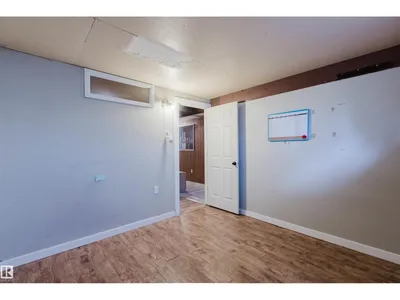 11420 46 AV NW photo 22