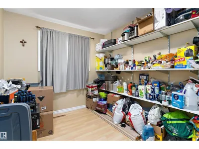 5815 136 AV NW photo 15
