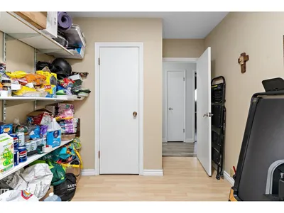 5815 136 AV NW photo 16