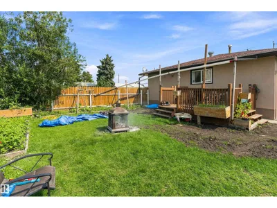 5815 136 AV NW photo 37