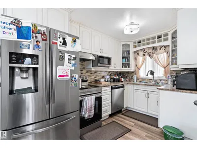 5815 136 AV NW photo 8