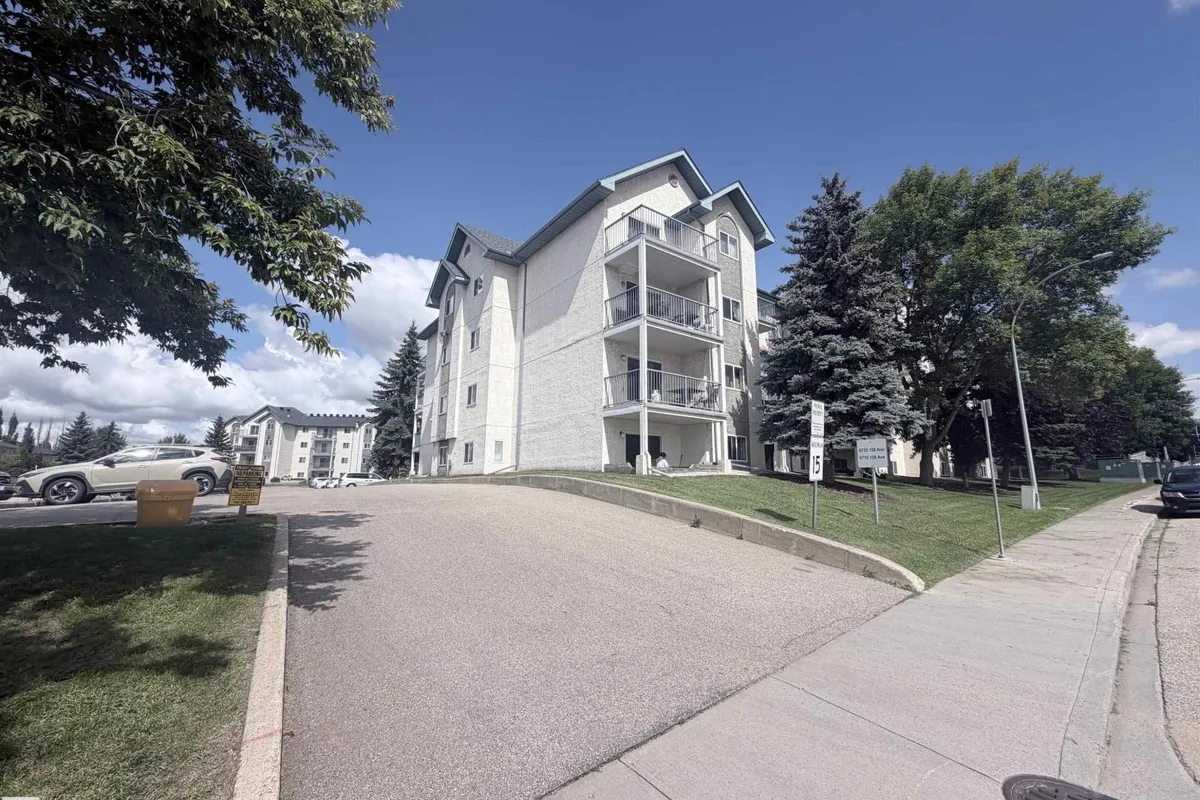 #208 6710 158 AV NW exterior
