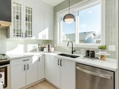2040 194 Street NW photo 23