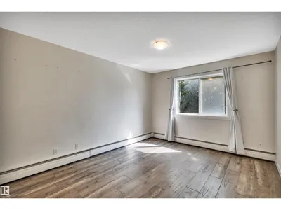 #304 8149 111 ST NW photo 18