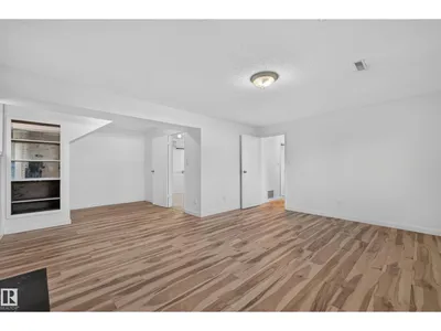 13903 87 ST NW photo 28