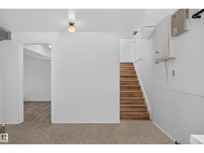 13903 87 ST NW photo 33
