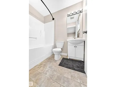 #54 12050 17 AV SW photo 23