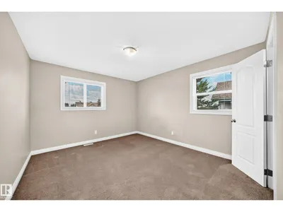#54 12050 17 AV SW photo 25