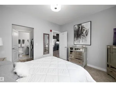 #402 2229 44 AV NW photo 23