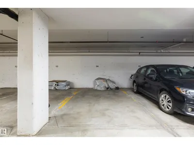 #402 2229 44 AV NW photo 35