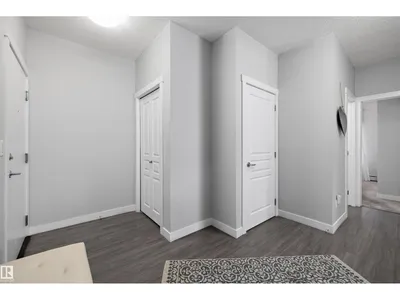 #402 2229 44 AV NW photo 7