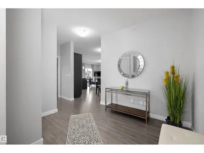 #402 2229 44 AV NW photo 8